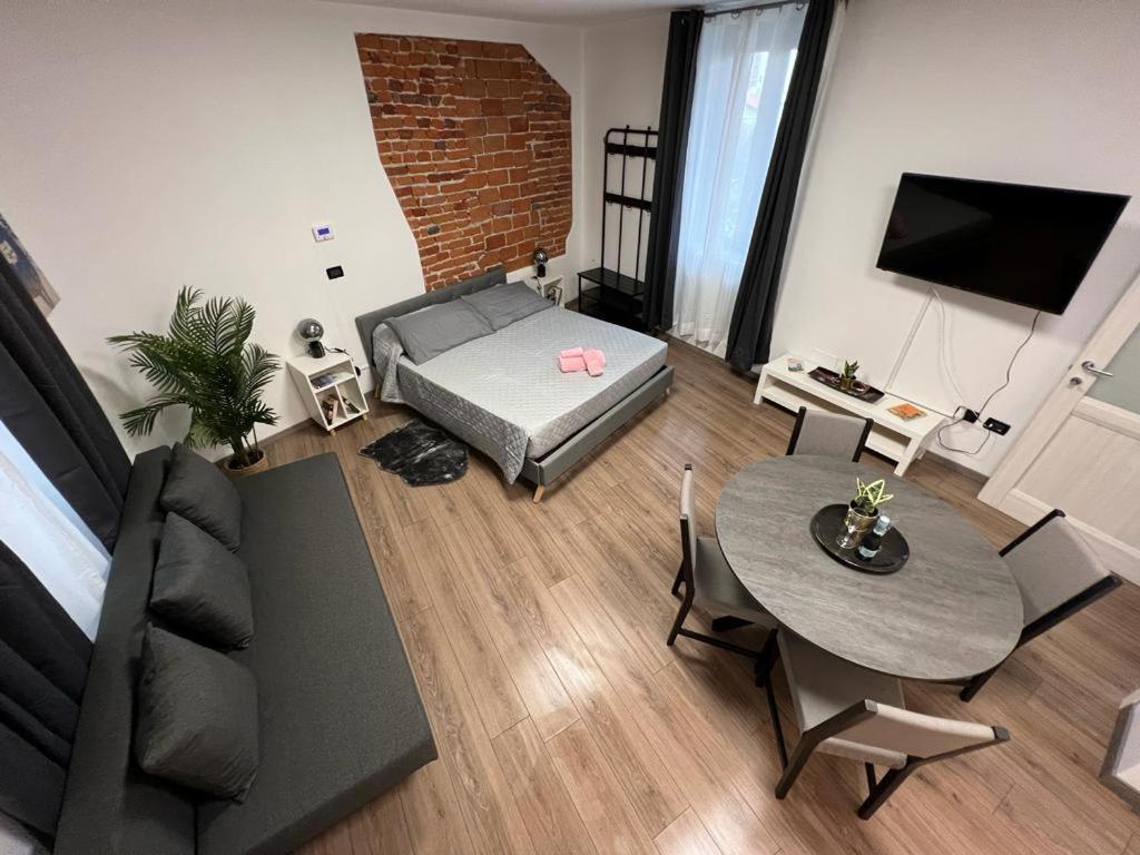 Regis B&B Appartamenti Centro Storico Кивассо Экстерьер фото